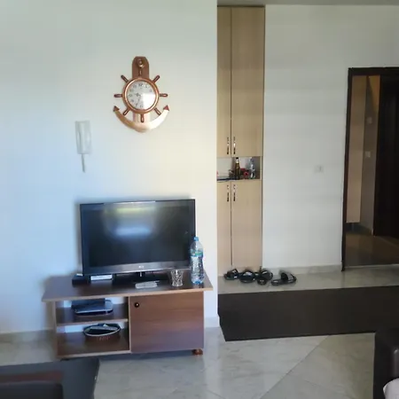 Premium Beachfront Rafaelo Sea & Pool View Shëngjin