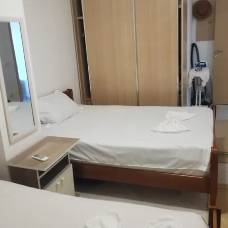 Apartman Premium Beachfront Rafaelo Sea & Pool View Shëngjin
